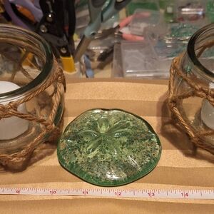 Source Unknown Green Sand Dollar Glass Paperweight
